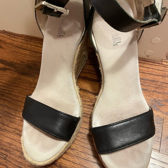 Michael Kors Leather Black Strap wedges - Picture 3 of 7